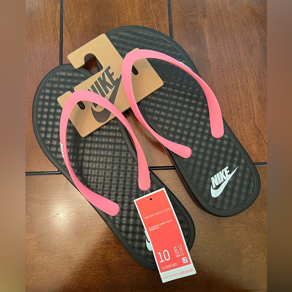 Nike flip flops
